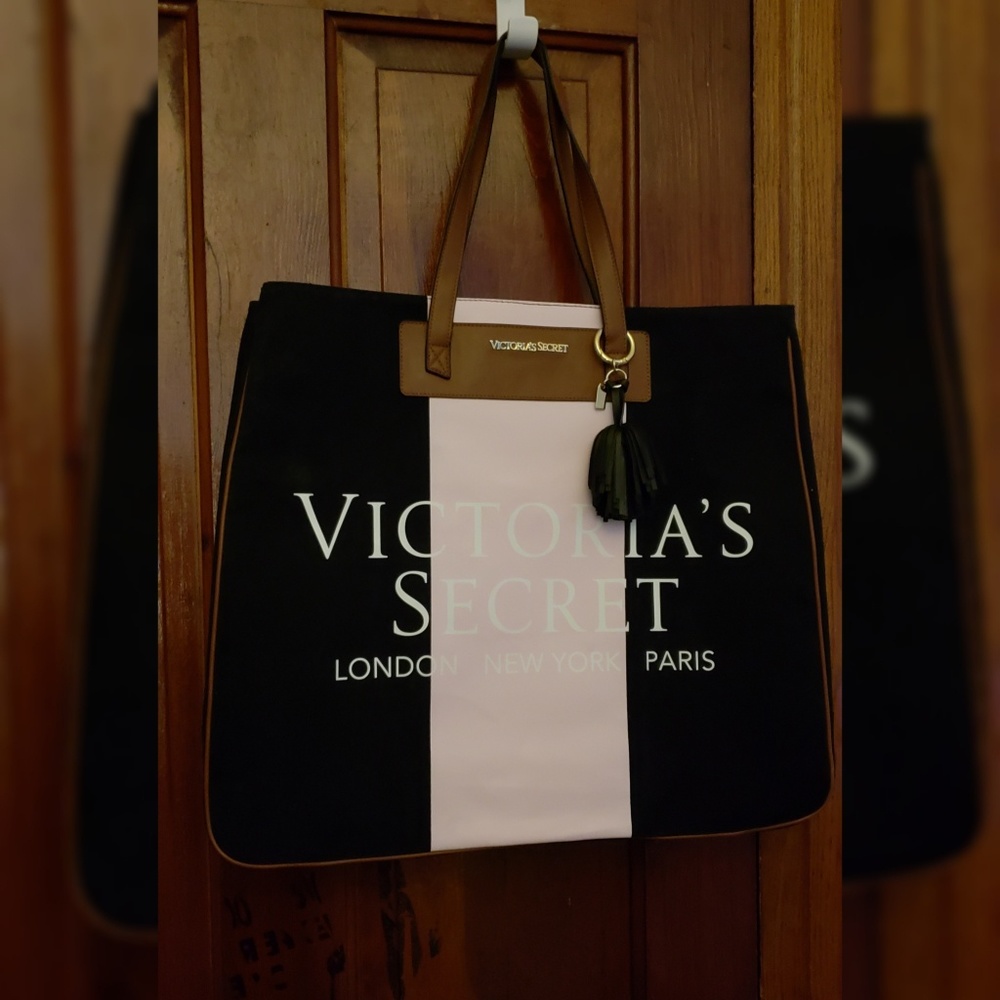 NWOT VS TOTE